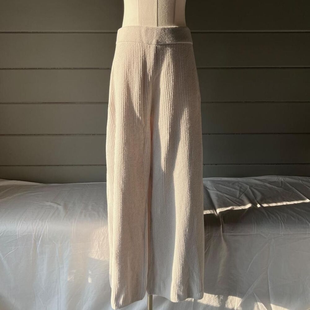 Gap Women's Cream and White Trousers